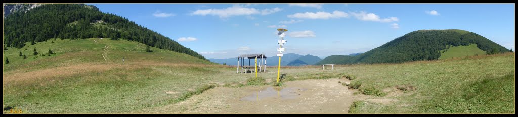 Pano.2052.Mala.Fatra.297.Medziholie by HomerJ.