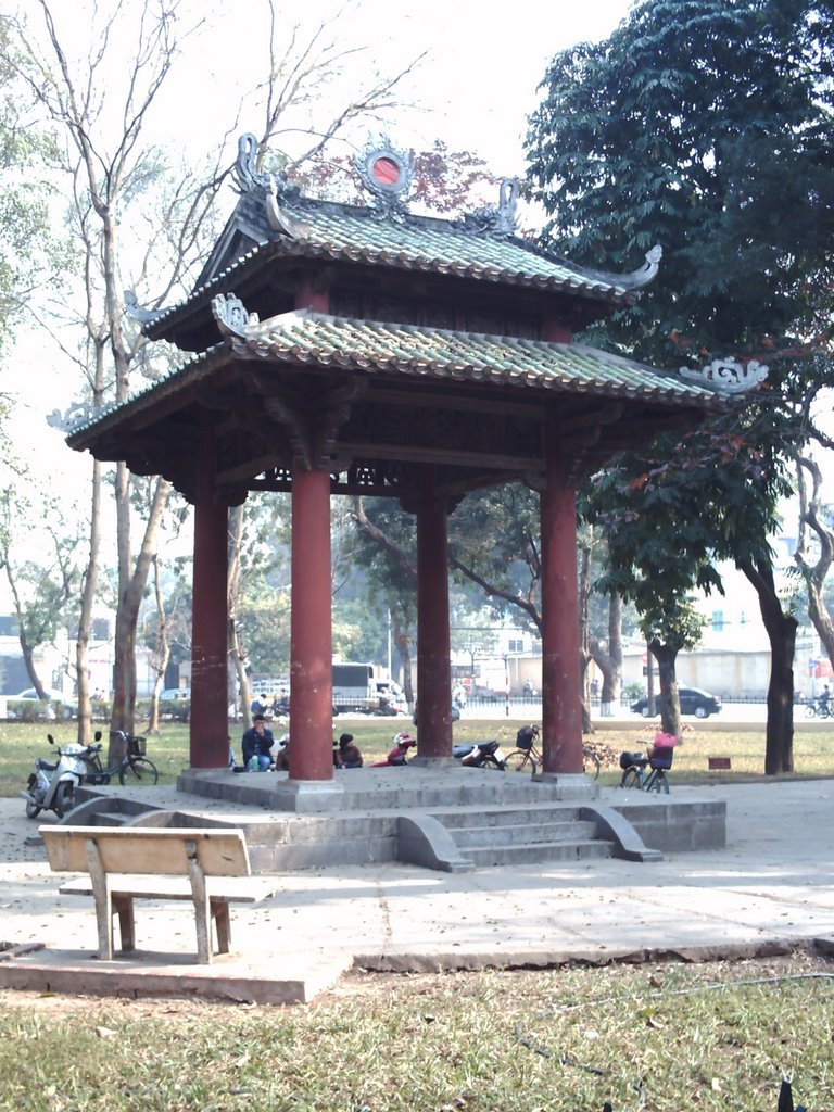 VIETNAM - Hanoi - Monument by BANFAR