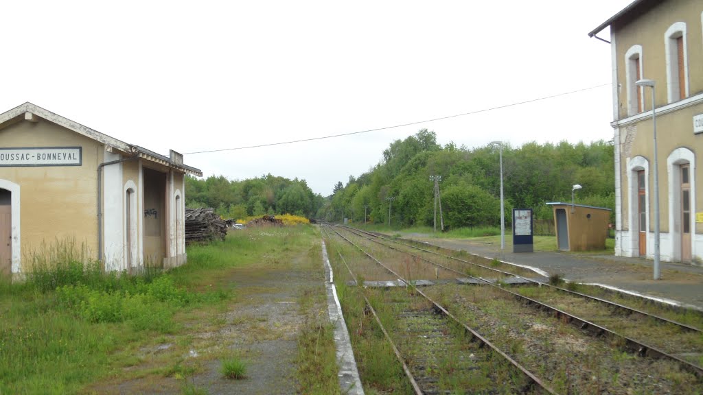 Gare SNCF Coussac-Bonneval by hielko