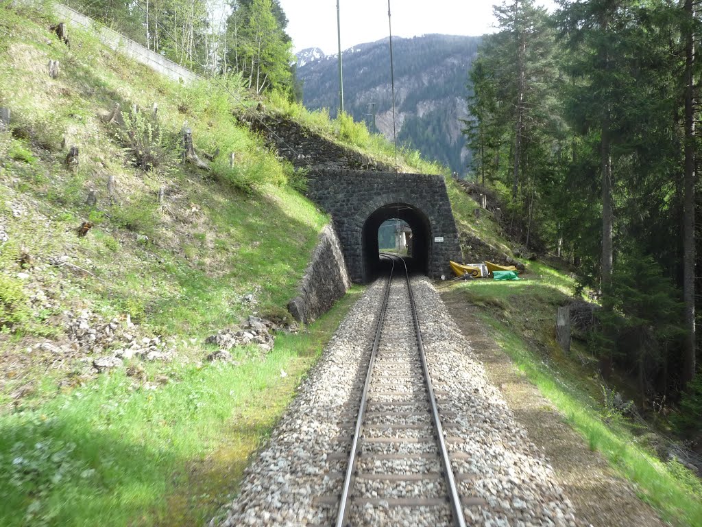 RhB Tunnel 1 by bienenritter