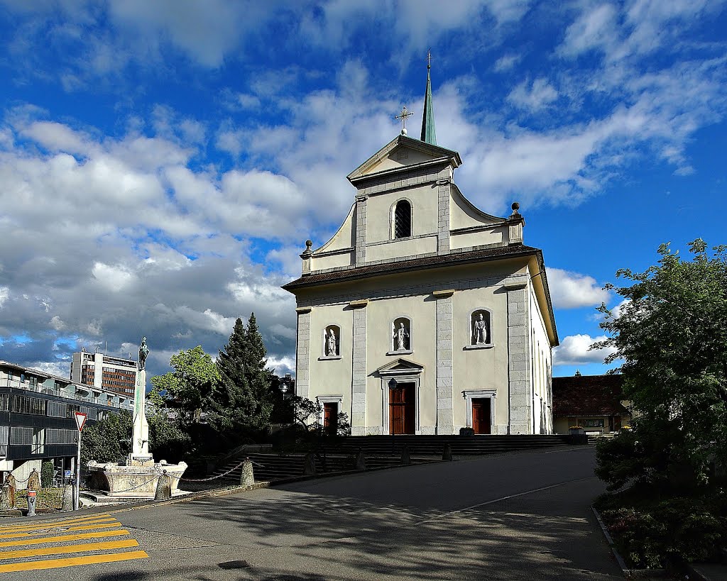 Grenchen, Eusebiuskirche, Soldatenbrunnen by Wilhelm Tell