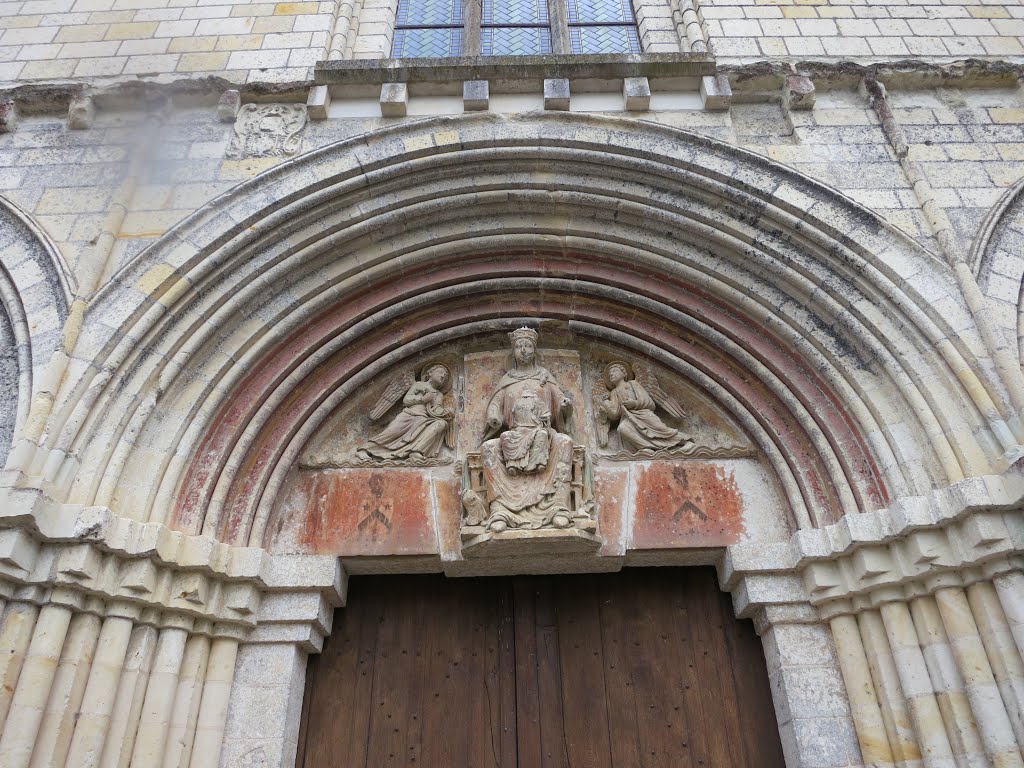 Iglesia románica, st veterin, gennes by fuentes tres