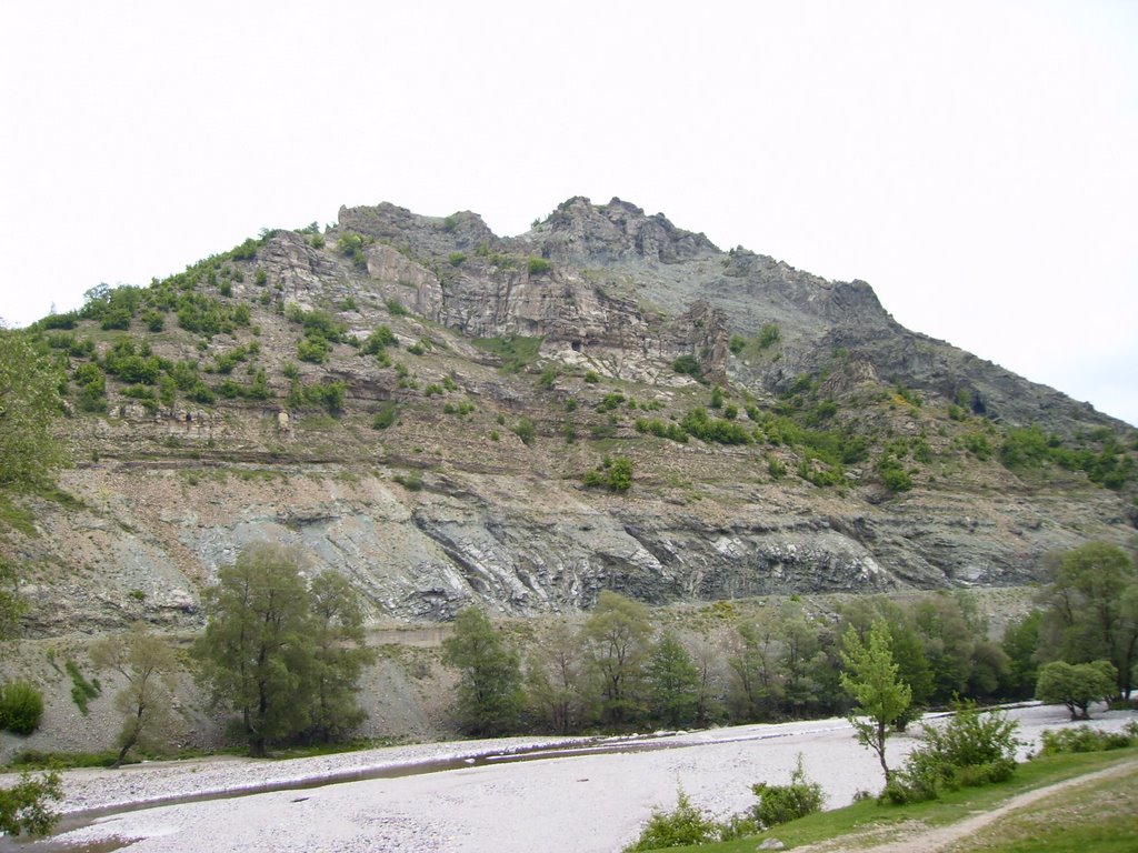 Rocks with niches near Nenkovo by kassiopea