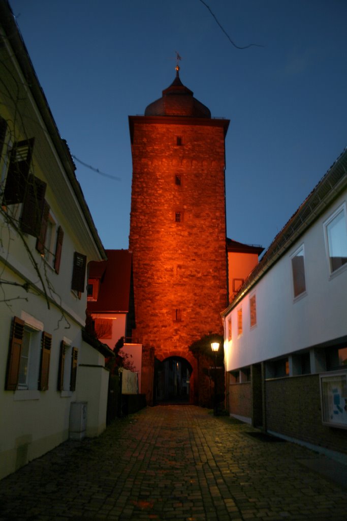 Blick auf das Baseler Tor in KA-Durlach bei Nacht by Mike.Smitti