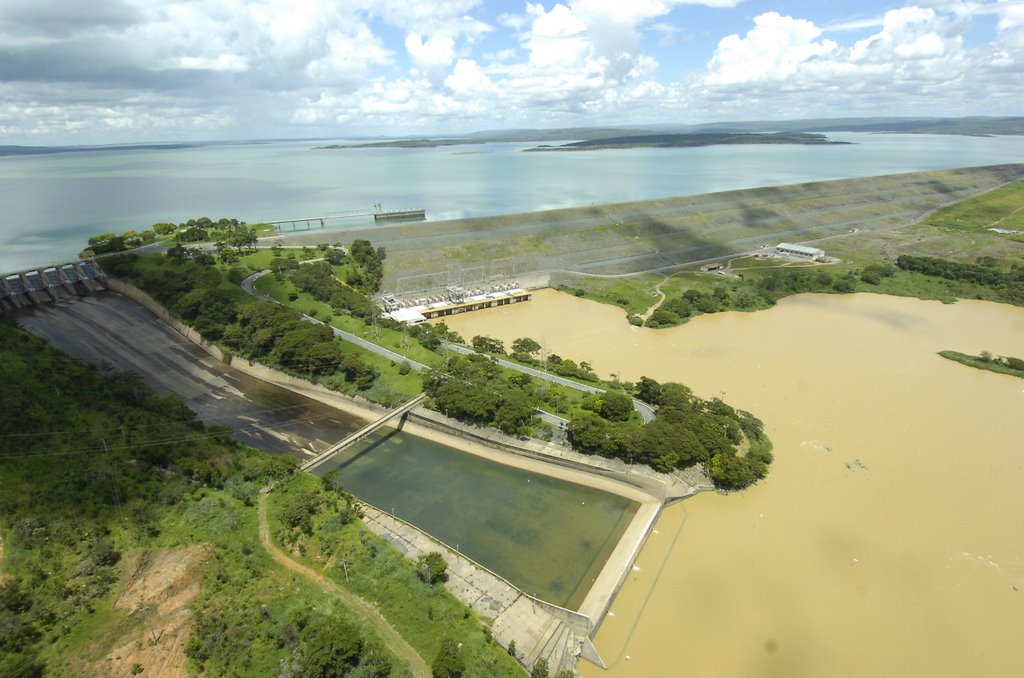 Barragem de Tres Marias by renato weil