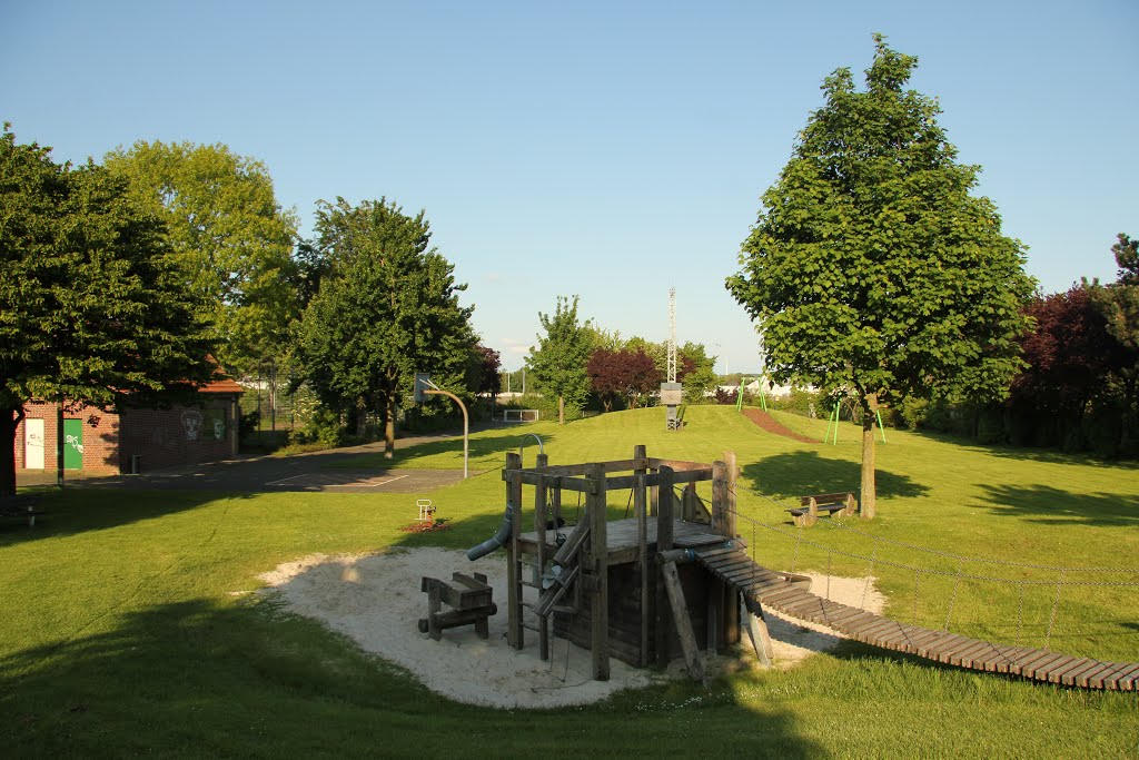 Kinderspielplatz Hohes Feld 27.05.2013 by Stehrbert