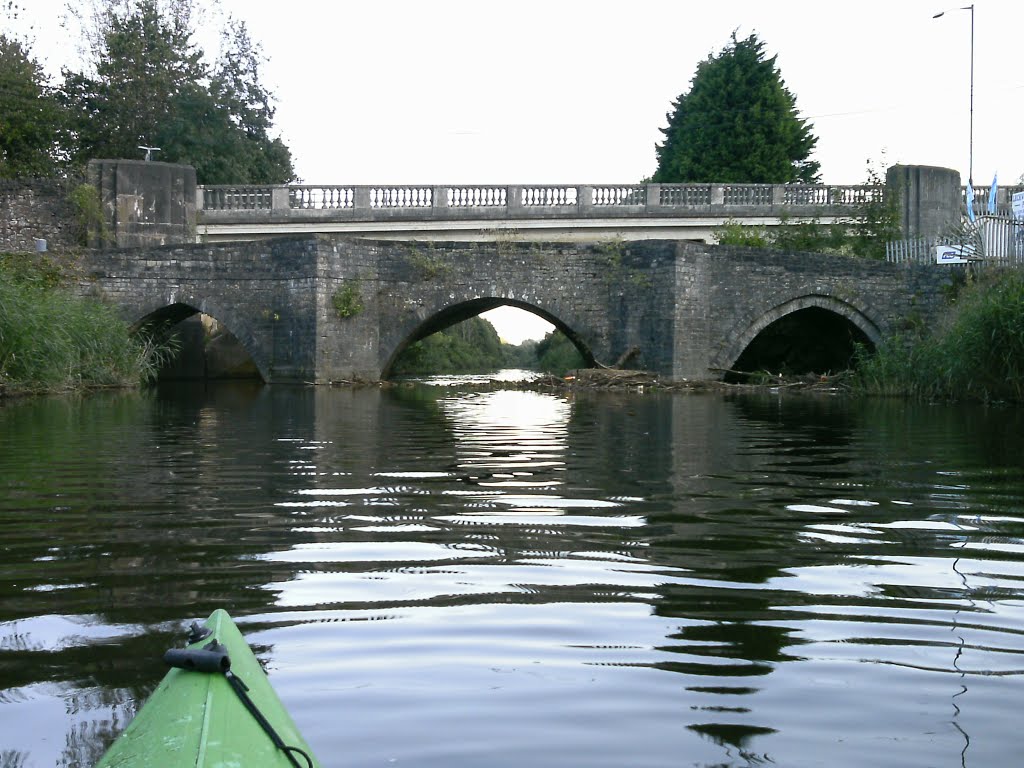 Old Leckwith Bridge over the Ely River,Cardiff by Kayak by Meic W Caerdydd