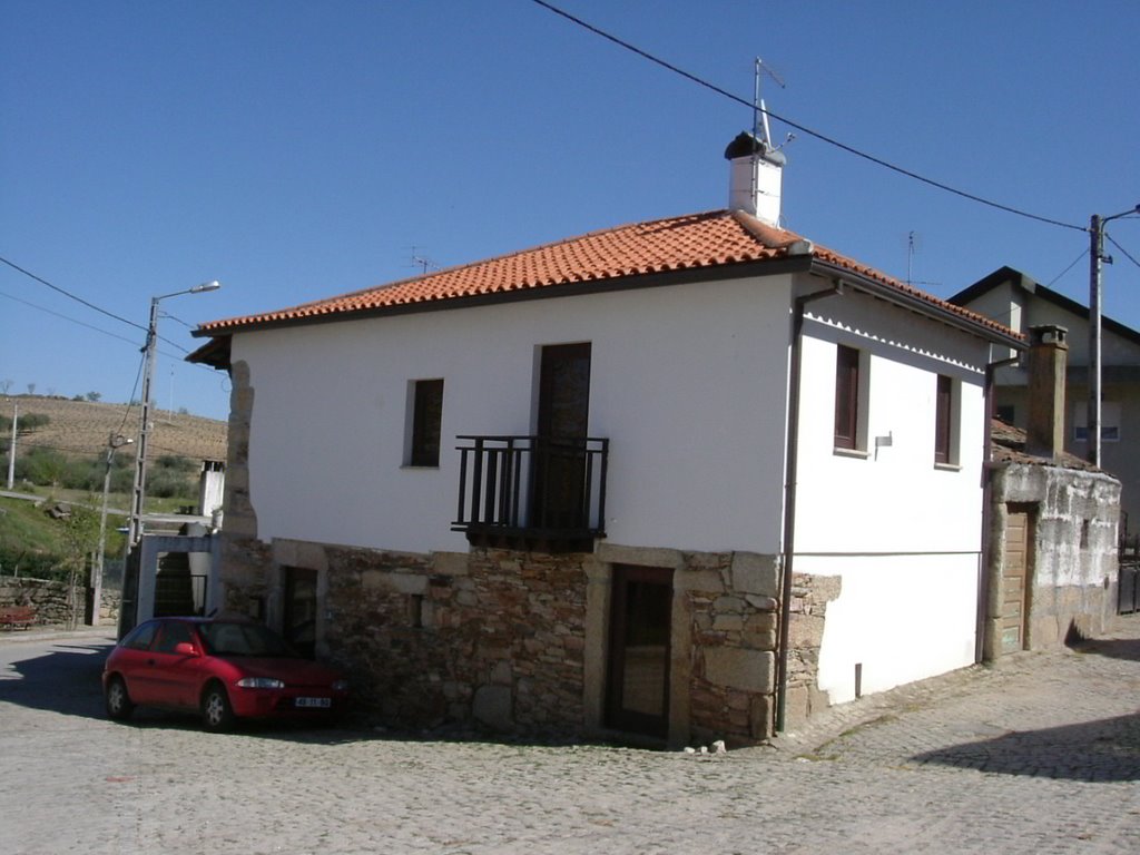 VALE DE SALGUEIRO - Vale de Salgueiro - CASA RESTAURADA by LUÍS A. D. LIBERAL