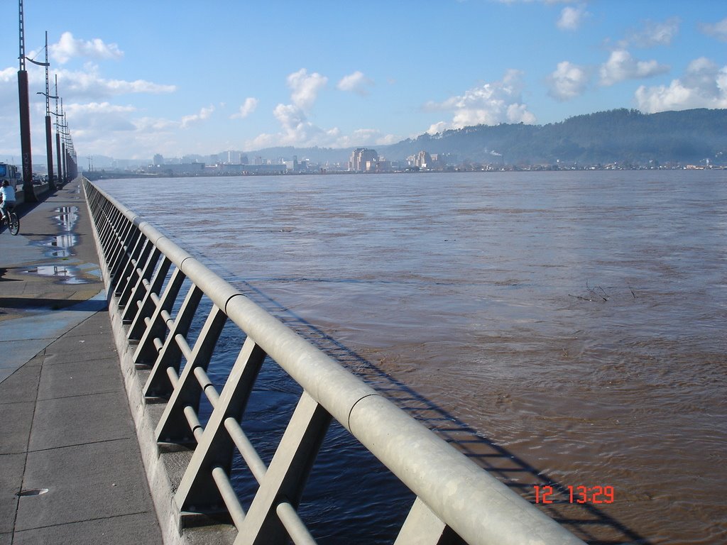 Llacolen Bridge and BioBio river by loncochero