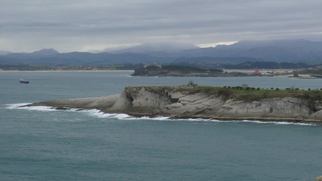 Vista de la Bahía de Santander desde el Faro. by Isaac A. García Masi…