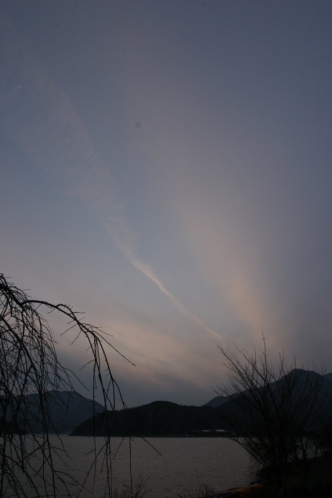 Kawaguchiko by KUMADA River