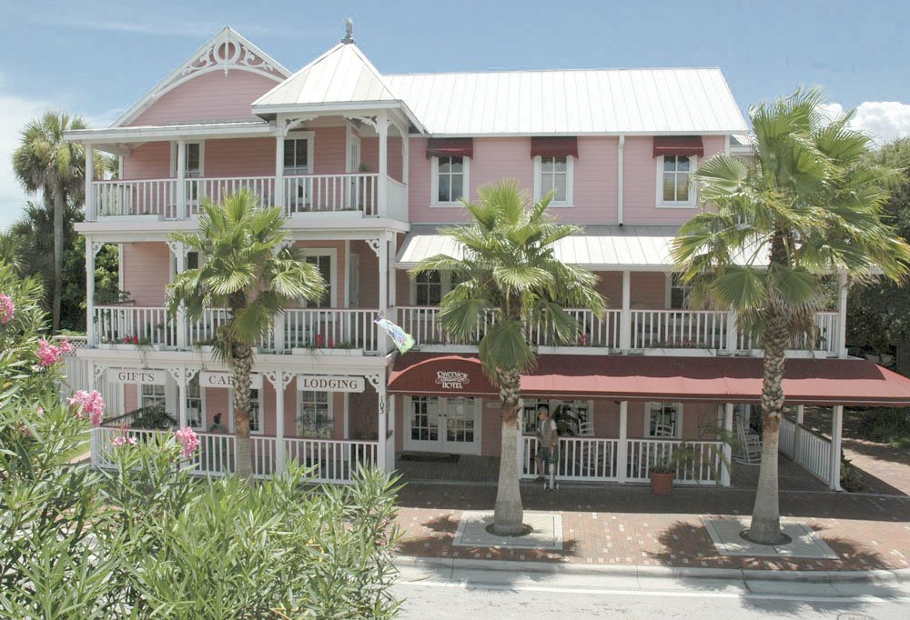 Riverview Hotel 2005 by John Findley