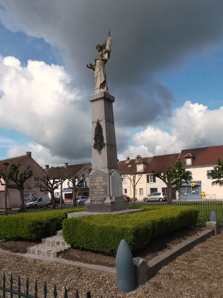 77-Villeneuve le Comte Monument aux morts by jefrpy