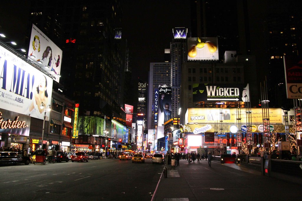 NYC - Broadway - Times Square by Carloso