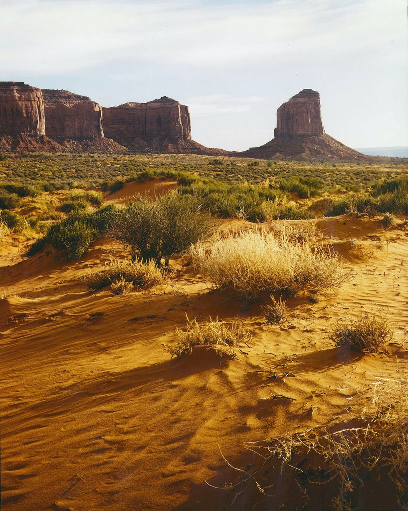 Mitchell Mesa, Monument Valley by Darbs