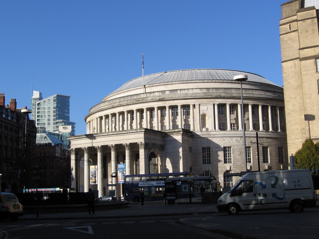 St. Peter´s Square, Manchester, UK by momaroria