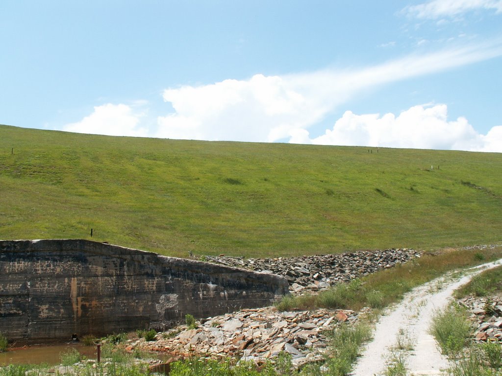 Catawba Dam by ronmak