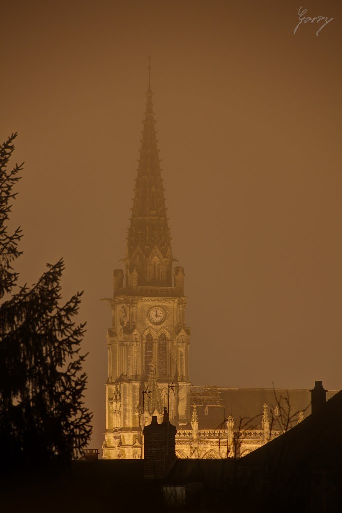 Eglise Saint Jacques avant saccage by Garry Wasikowski