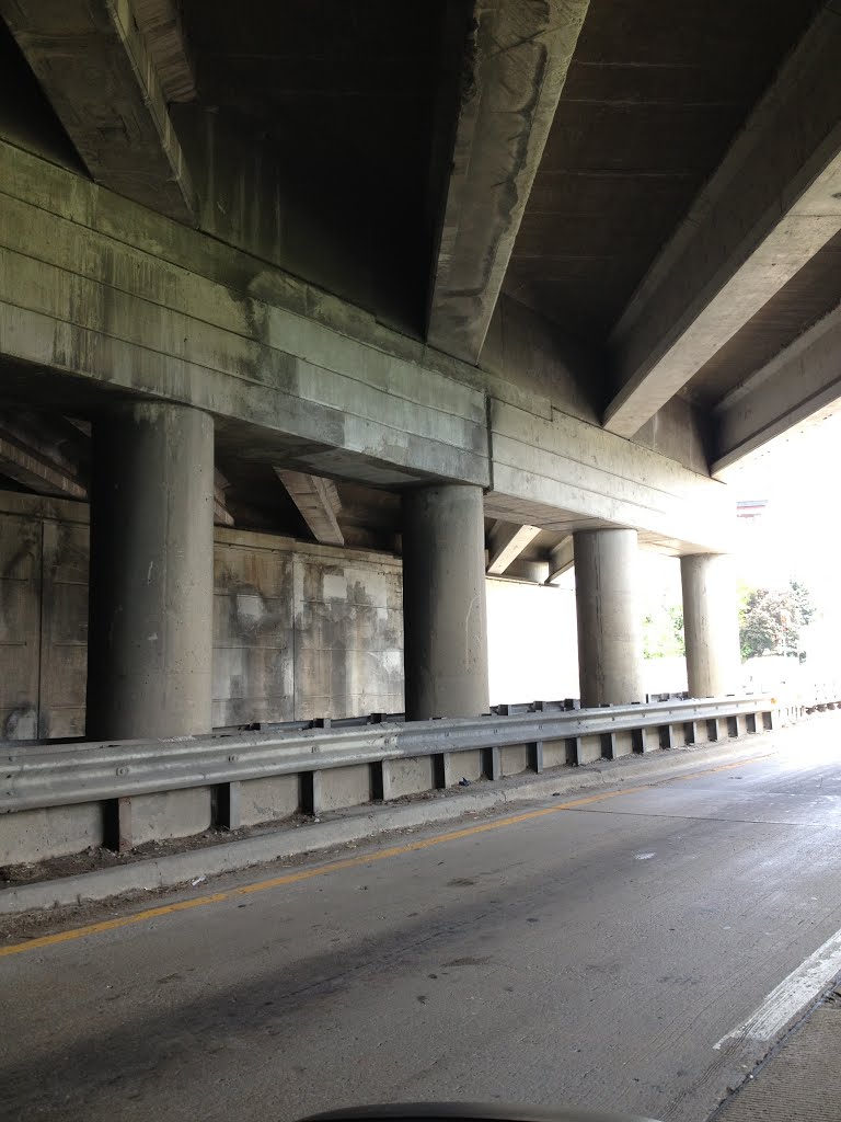 Under the Bridge on Ridgeland Ave by Shylos10