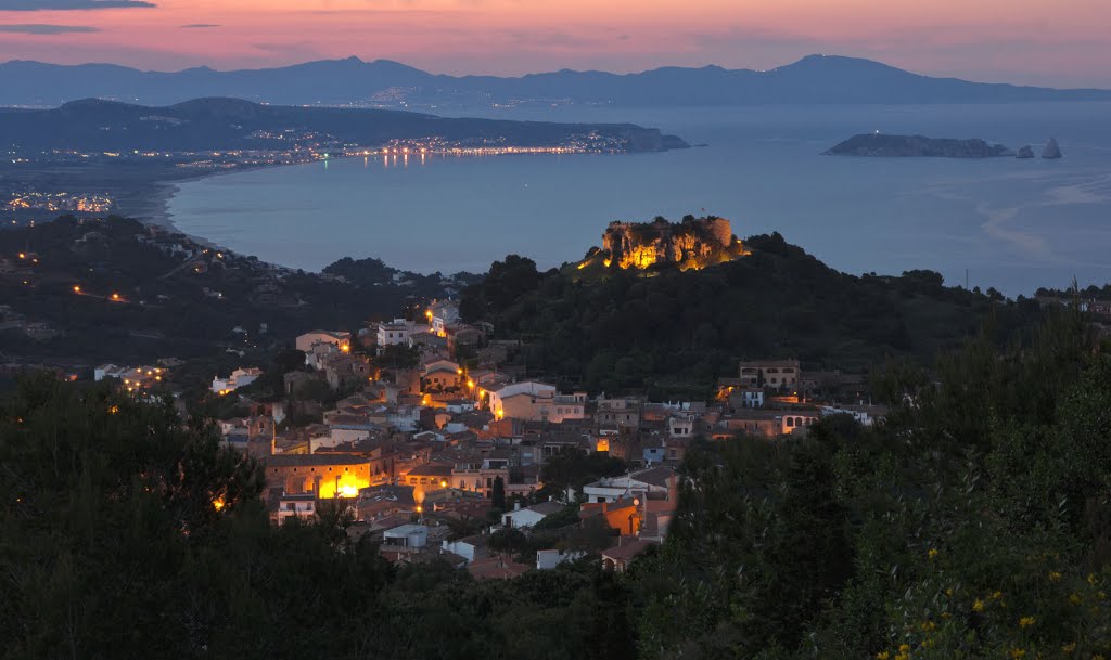 Begur castle at sunset by keilynnuk