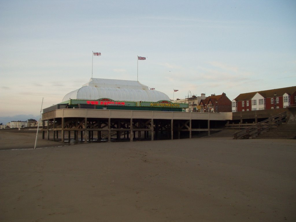 Burnham-on-Sea Pavilion (pier) March 2008 by Rixklix