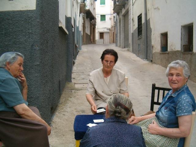 Jugando en la callejilla by rangaex