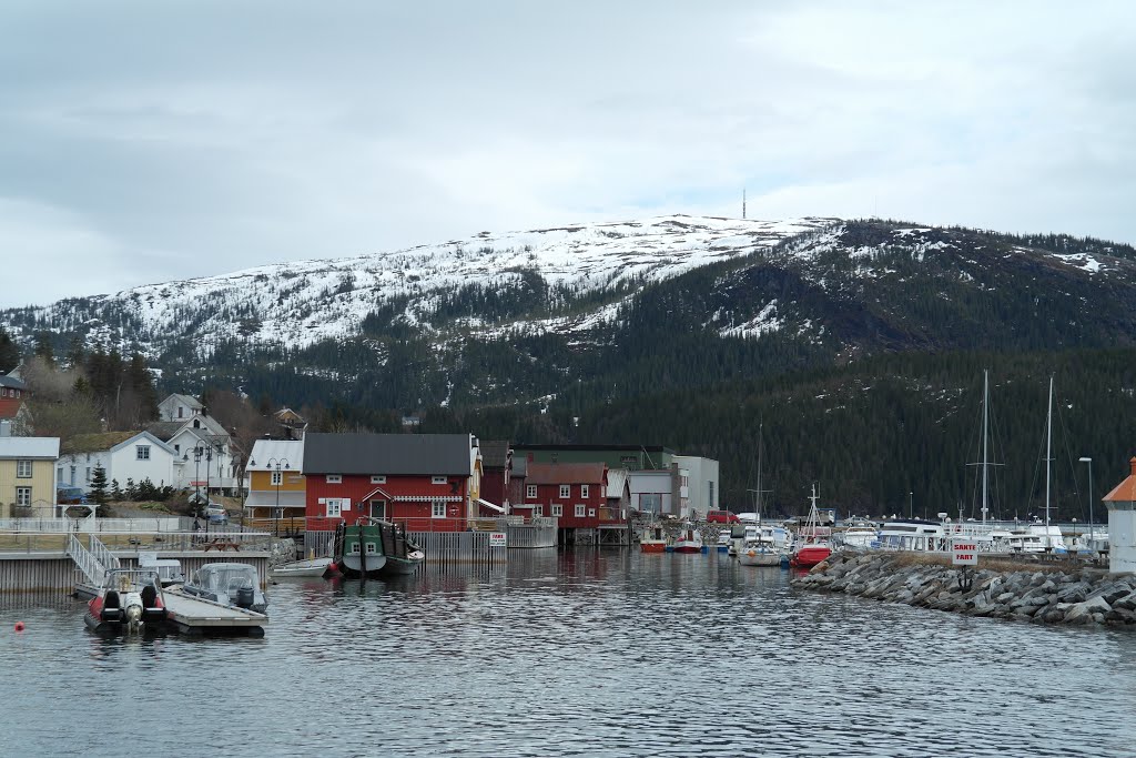 Hemnesberget harbour, Hemnes, Helgeland, Nordland, Norway by trolvag