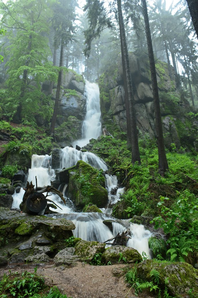 Das ist doch mal ein Wasserfall by Muldenhammerer