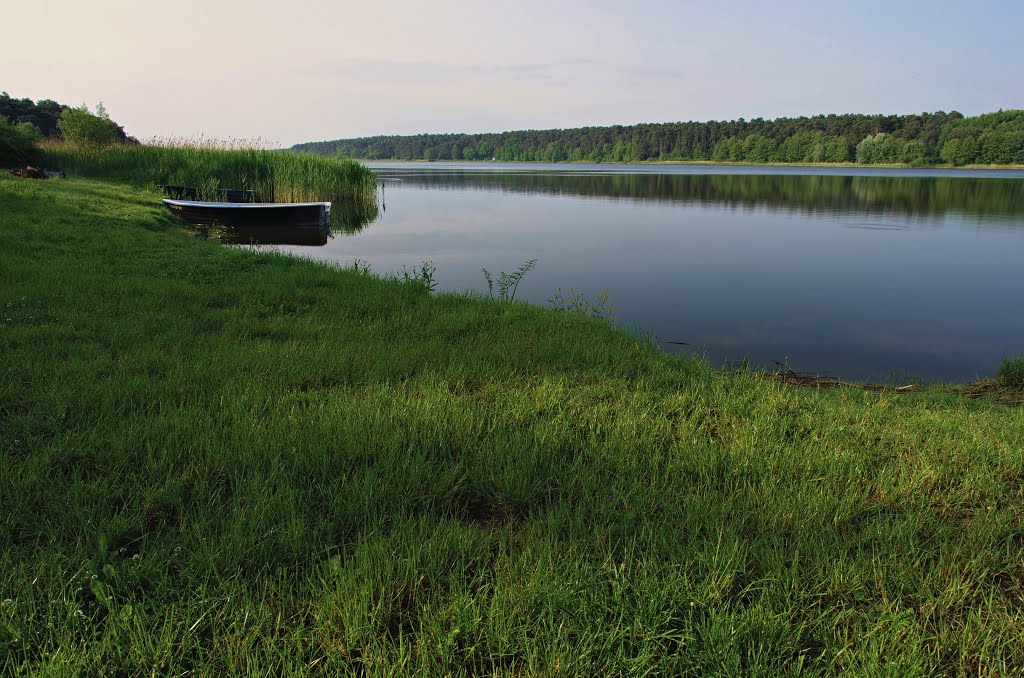 Budziszewskie lake, morning by Aleksander Kwiatkowski