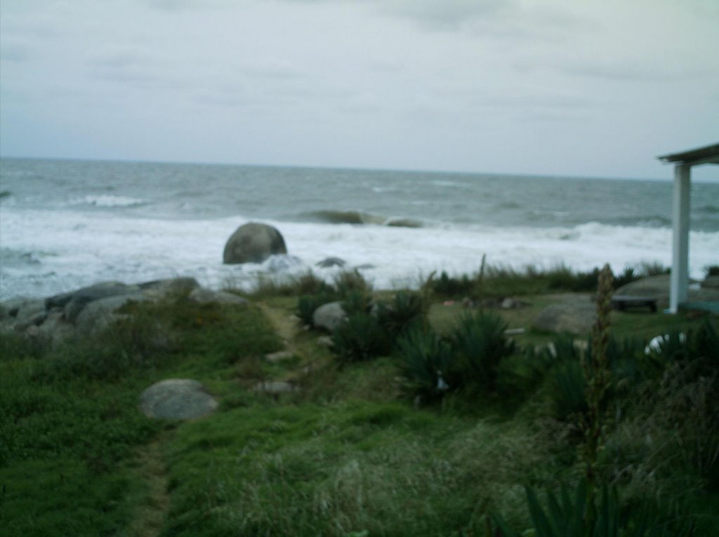 Entre las rocas by laloquisloli