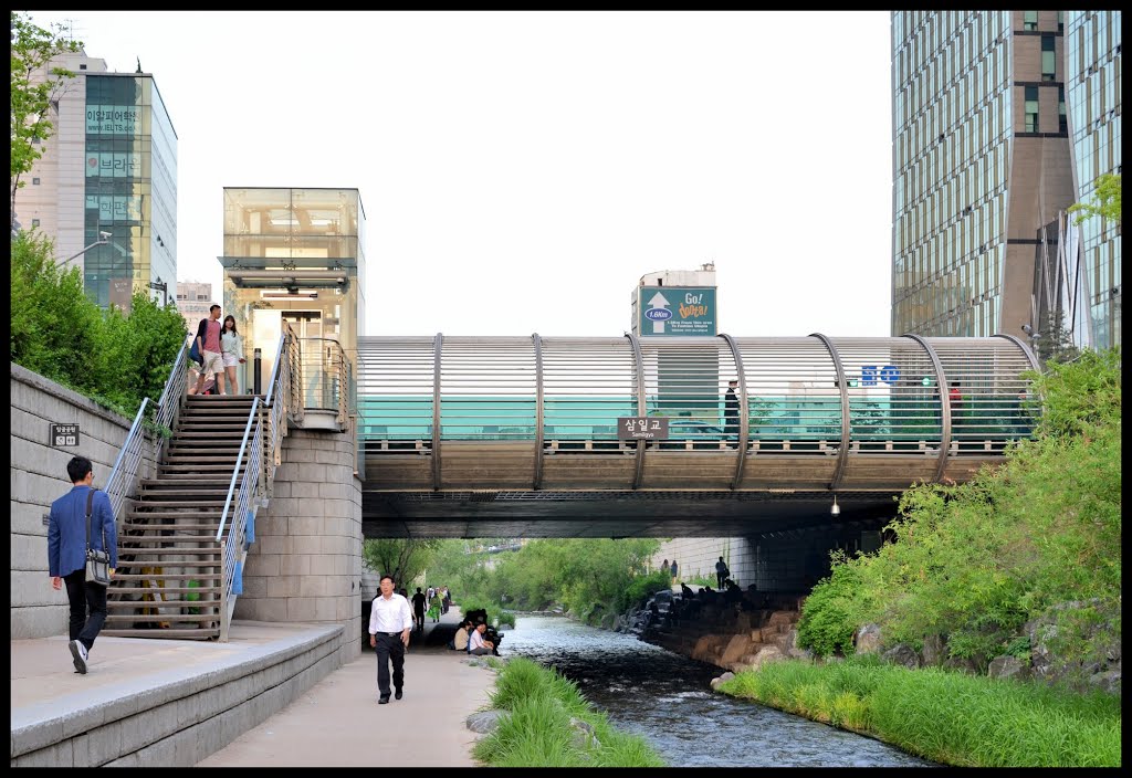 Cheonggyecheon by jibby17