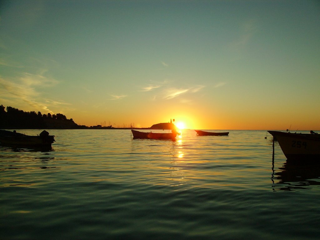 Este ocaso corresponde a un dia de pesca con mi hija(TE AMO) by ROKINGO