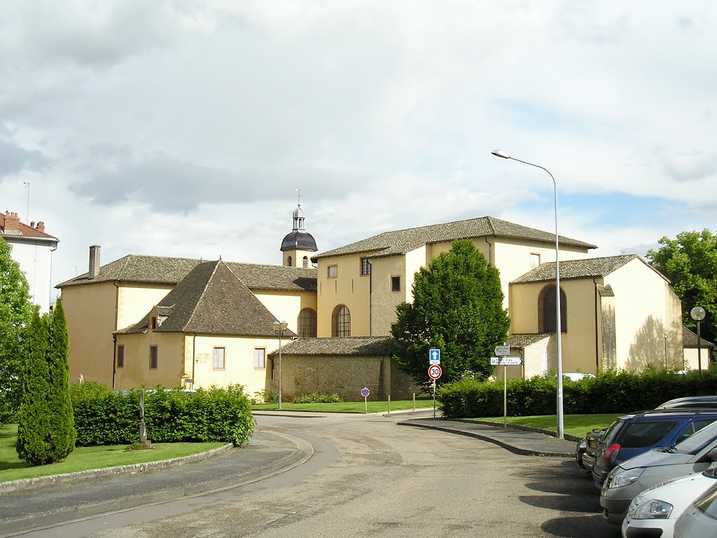 L'Hôtel-Dieu et le musée Greuze by emil.yanev