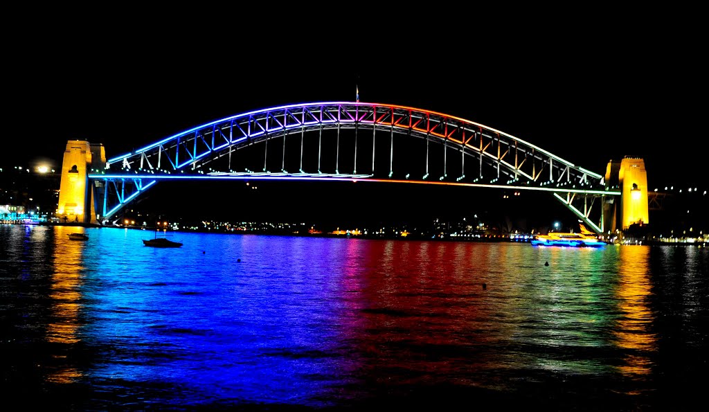 Sydney harbour Bridge in colors... by FGirolamo