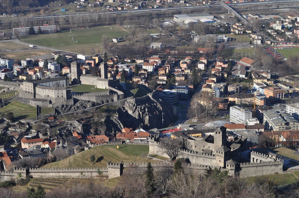 Bellinzona, Castelgrande e Montebello by Marco Rey