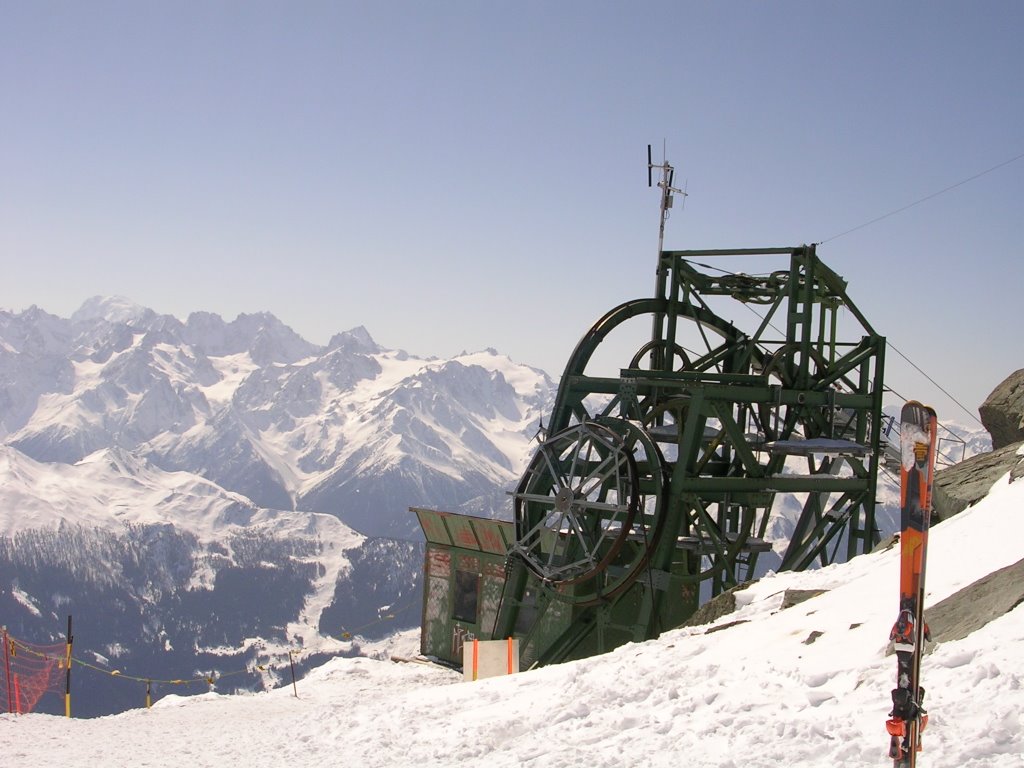 Top of Mont Géle by chris-zi