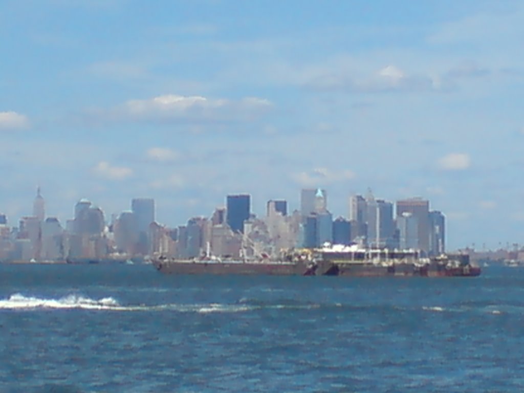 Manhattan from Staten Island by poriz