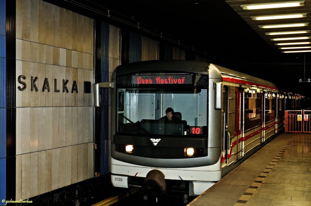 Prager U-Bahn by gschwandtnerbua