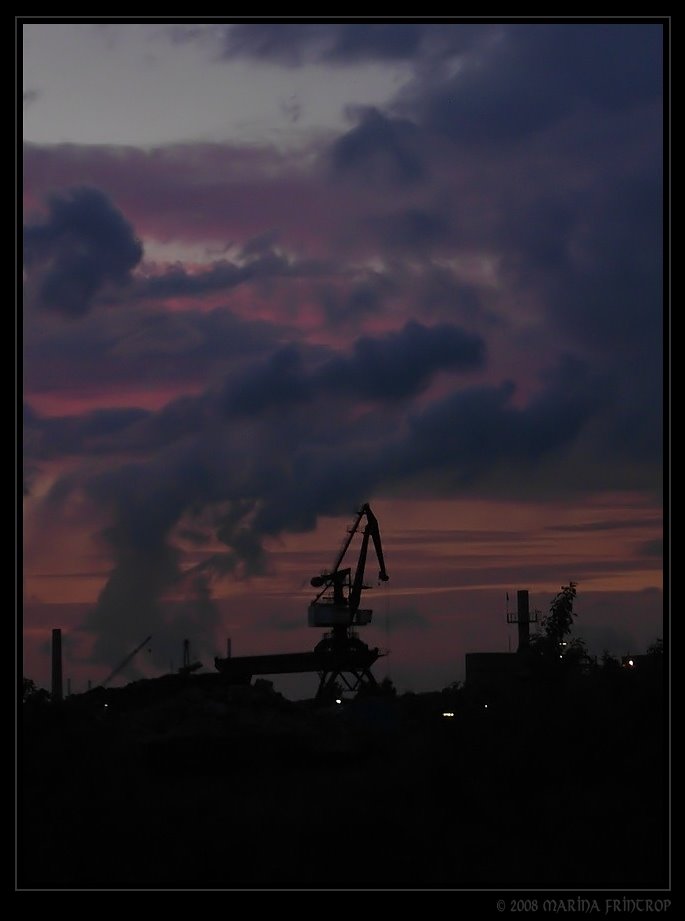 Duisburg - Gewitterstimmung über der Schrottinsel - Ruhrort Hafen by Marina Frintrop