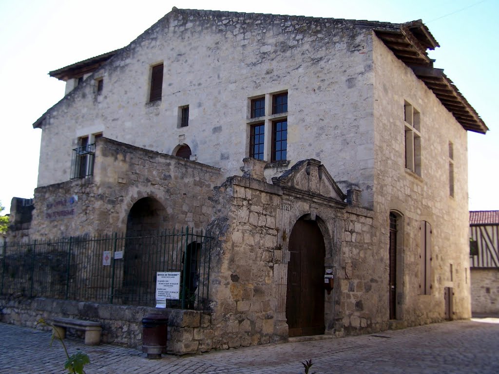 Casteljaloux Maison du Roy by hpjps