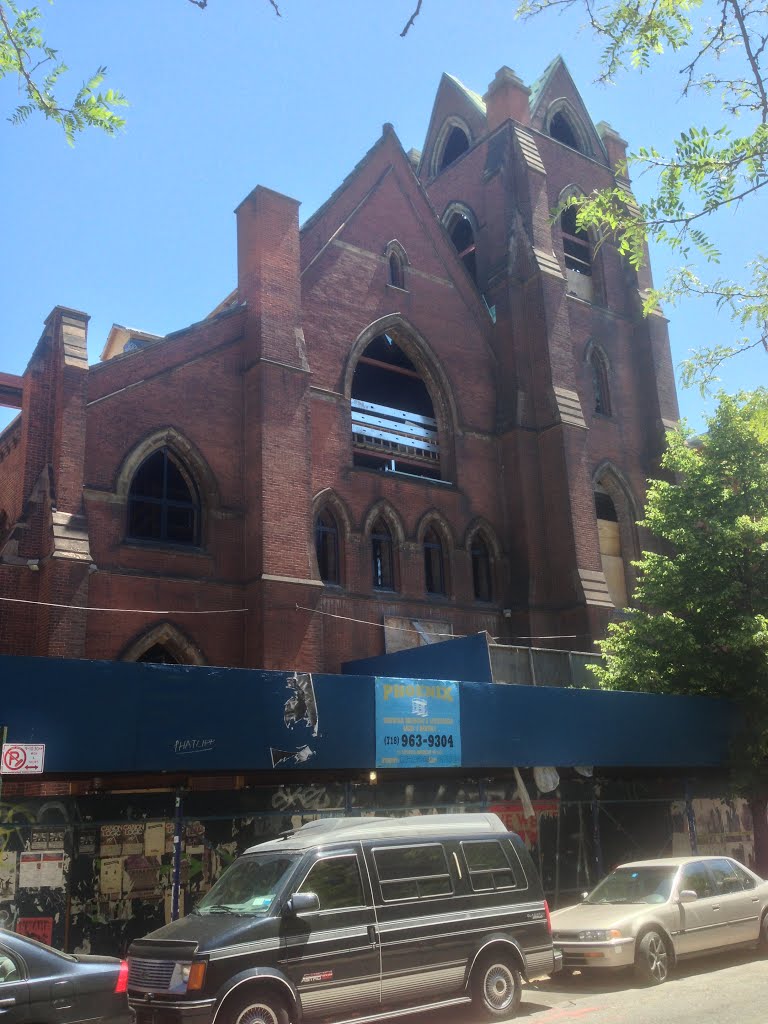 St Ann's Armenian Catholic Cathedral by rogerking