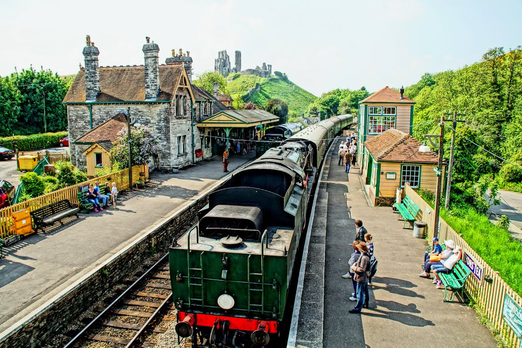 Corfe Castle by TonyWalker Studio4t1