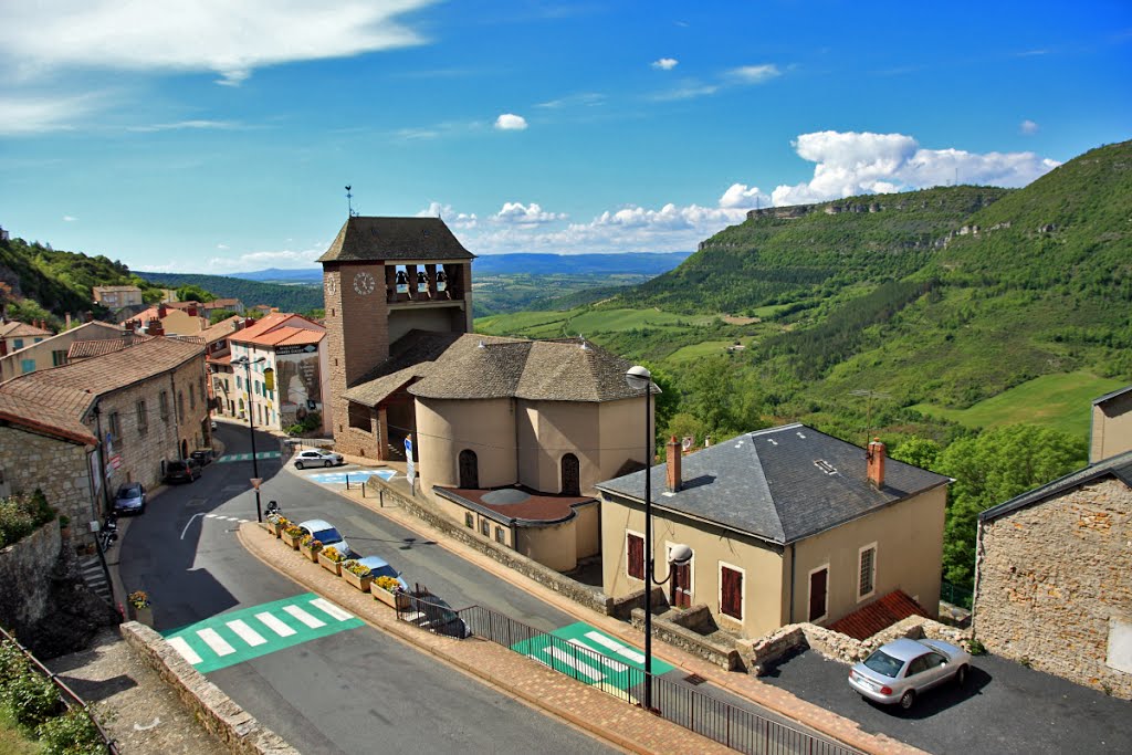 Roquefort sur Soulzon by jean pakhomoff