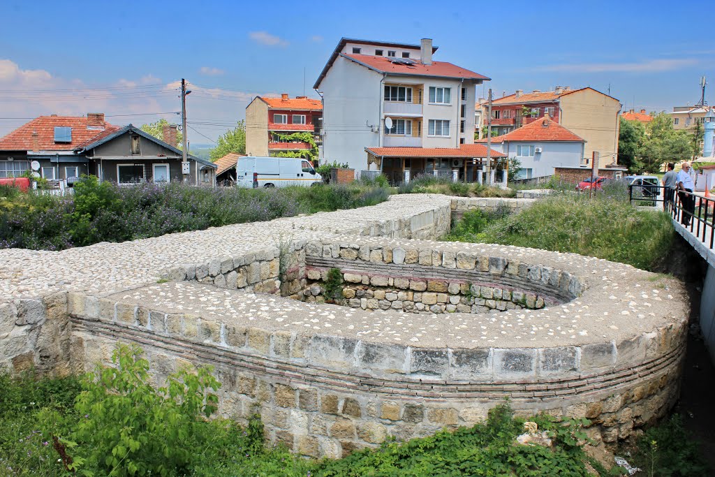 The southern fortress wall of the antique settlement "Transmariska" in Tutrakan by aticank