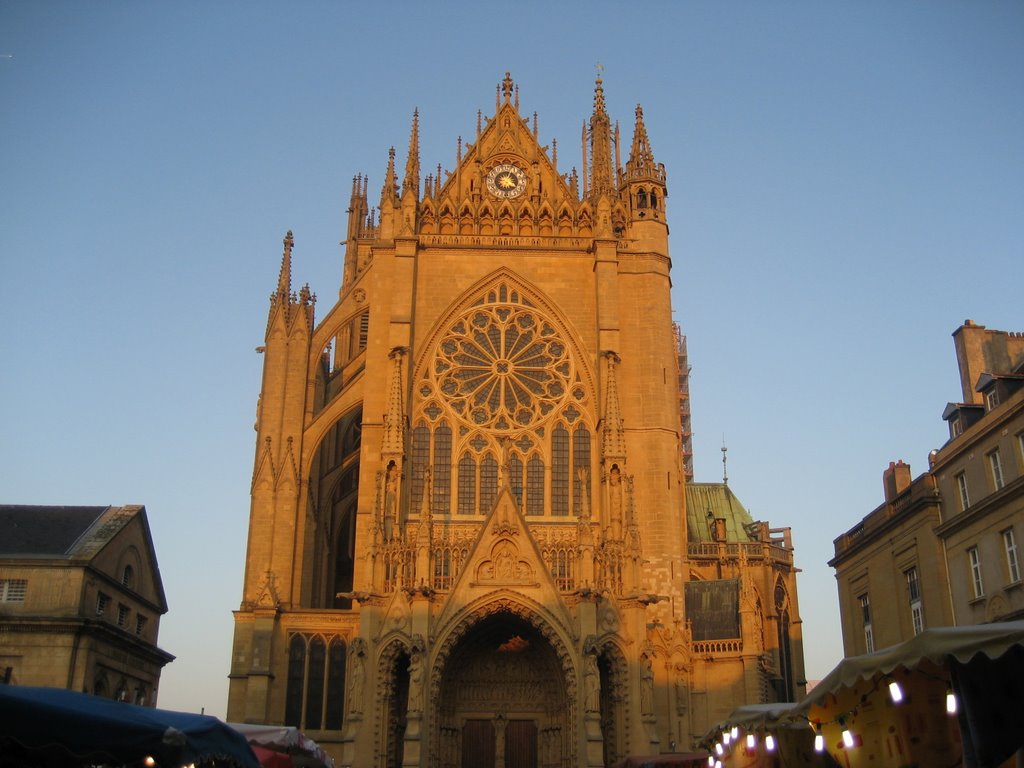 Cathédrale de Metz fronton 2 by Pierre V.