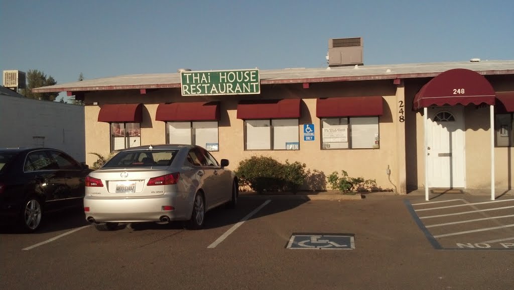 Thai House Restaurant Red Bluff CA by fbg2007