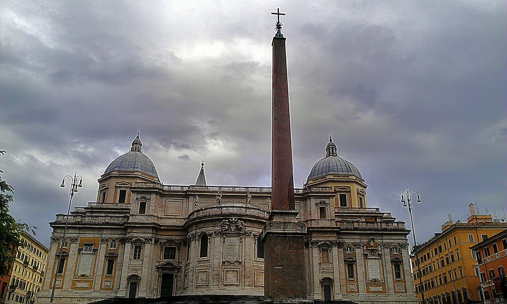 Basilica di Santa Maria Maggiore by Suzen N