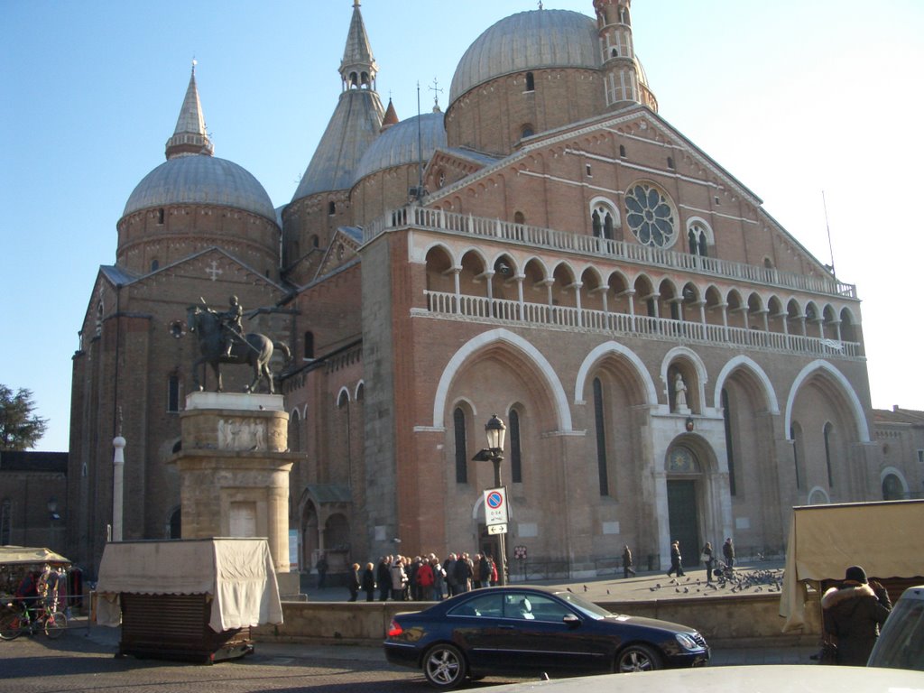 PADOVA - BASILICA S. ANTONIO by Nino Canino