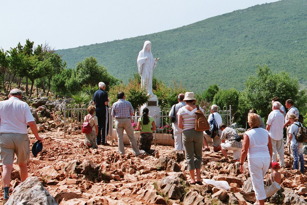 Medjugorje - wzgórze obiawień by Marcin Glenc