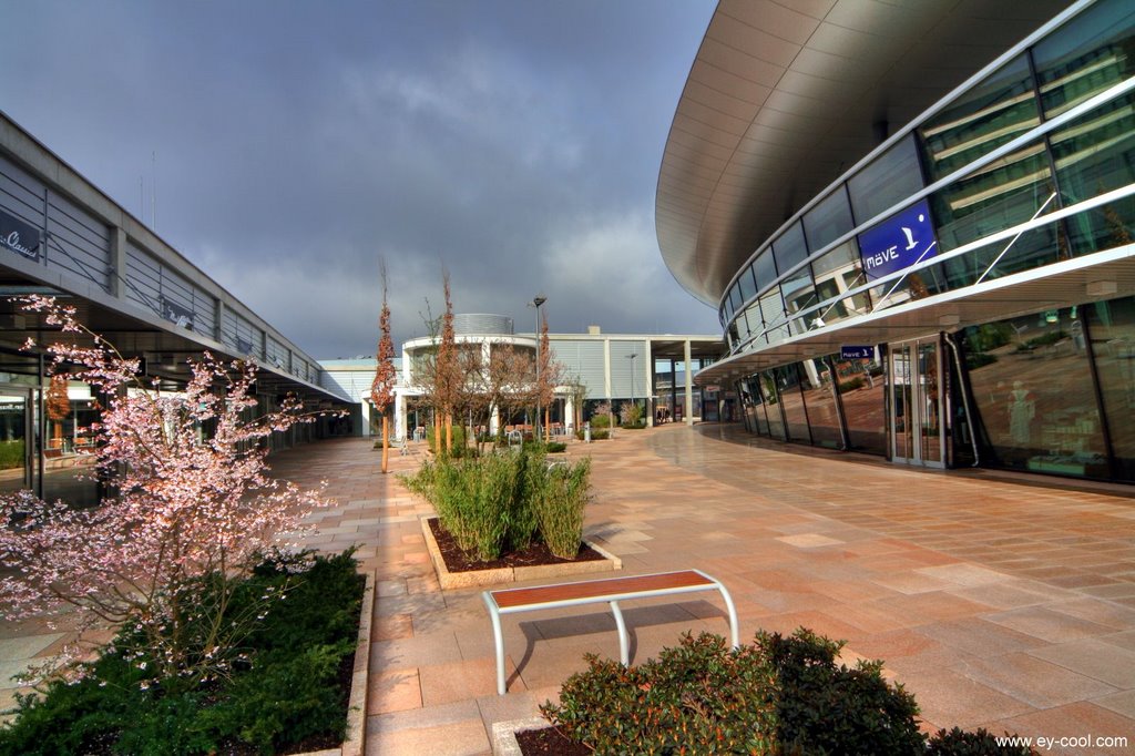 Designer Outlet Center Wolfsburg by Markus Prowaznik